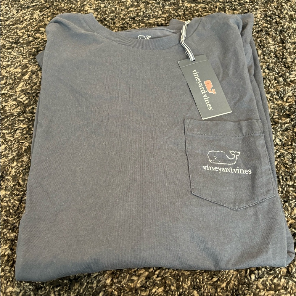 New with tags Vineyard Vines blue long sleeve pocket t size large